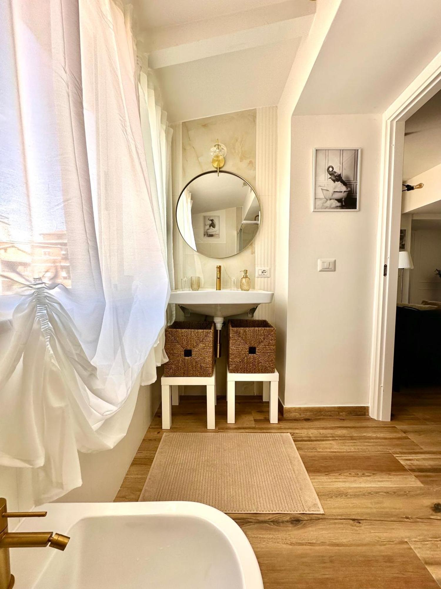 Domus Traiano - Port Apartment Civitavecchia Buitenkant foto
